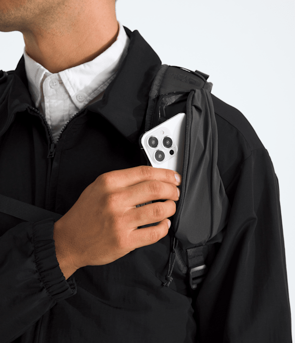 Base-Camp-Voyager-Pro-Travel-Pack-TNF-MODELALT1.png