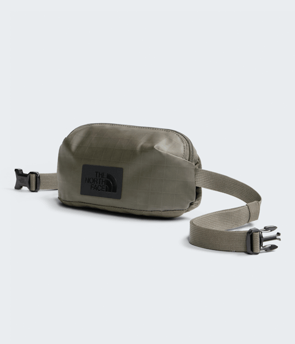 Base-Camp-Voyager-Pro-Travel-Pouch-TNF-FRONT34.png