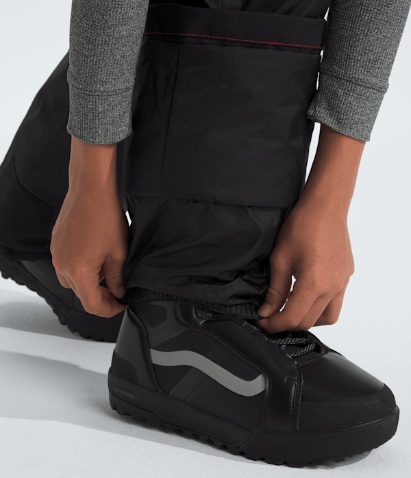 Boys-Freedom-Insulated-Pants-TNF-MODELALT1.png
