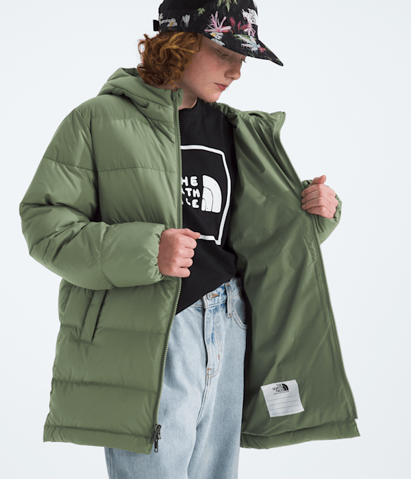Boys-Girls-Frost-Fall-Parka-TNF-MODELINT.png