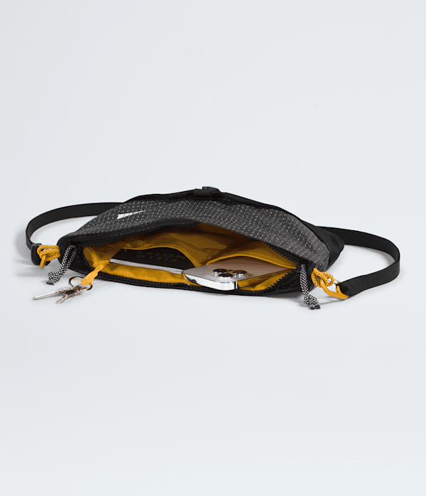 Clyffe-Shoulder-Bag-TNF-INT.png