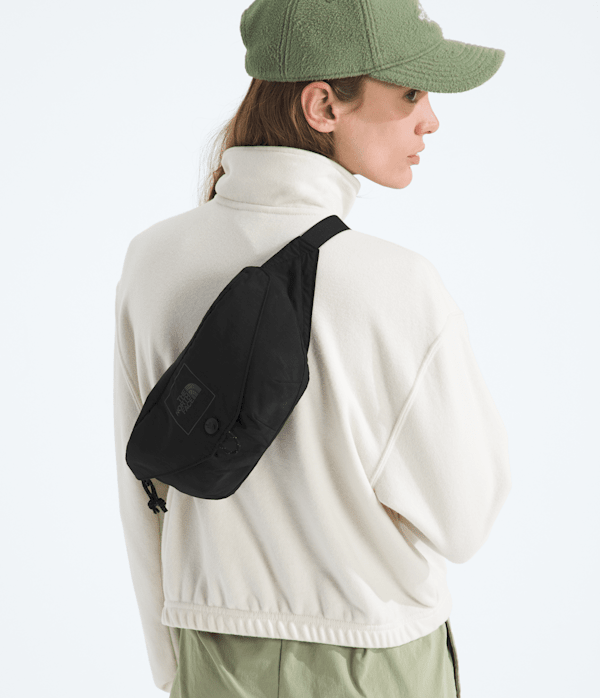 Glen-Canyon-Lumbar-Pack-TNF-MODELBACK.png
