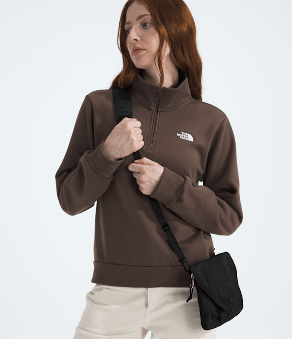 Glen-Canyon-Pocket-Crossbody-TNF-MODELBACK.png