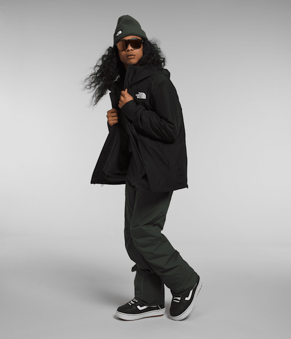 Mens-Clement-Triclimate-Jacket-TNF-MODEL34.png