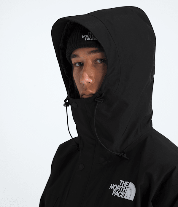 Mens-GORETEX-Mountain-Jacket-TNF-MODELHOOD2.png