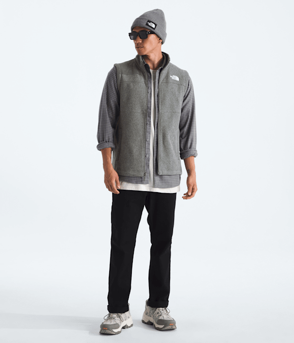 Mens-Gordon-Lyons-Vest-TNF-HERO2.png