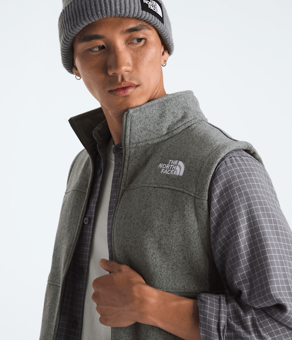 Mens-Gordon-Lyons-Vest-TNF-HERO3.png
