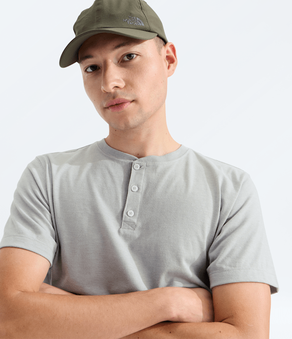 Mens-TriBlend-ShortSleeve-Henley-TNF-HERO2.png