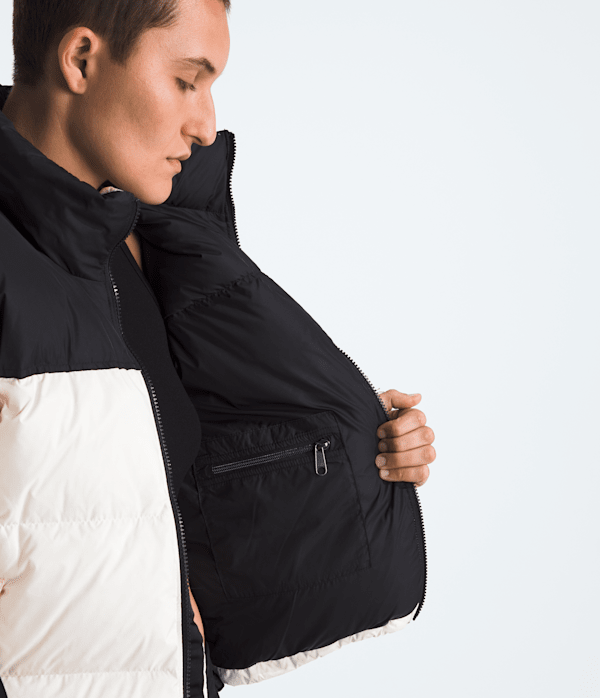 Womens-1996-Retro-Nuptse-Jacket-TNF-MODELINT.png