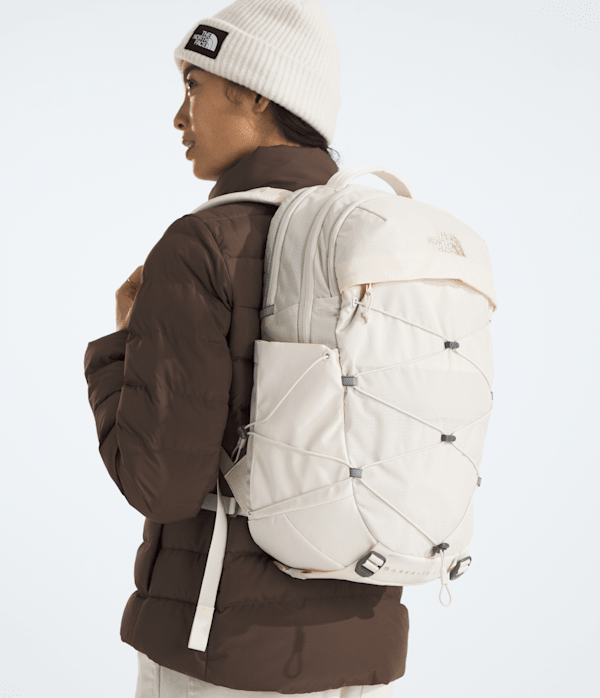 Womens-Borealis-Luxe-Backpack-TNF-MODELBACK.png