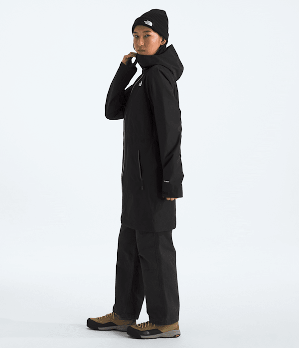 Womens-DRYVENT-Hikesteller-Parka-TNF-MODEL34.png