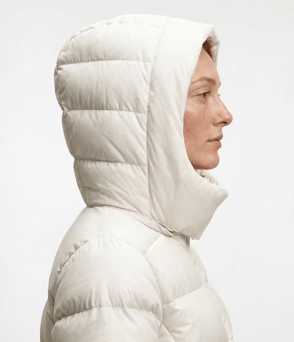 Womens-Metropolis-Parka-TNF-Gardenia-White-MODELHOOD2.png
