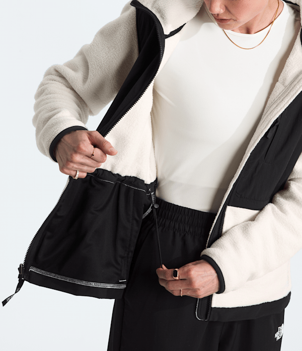 Womens-Retro-Denali-Hoodie-TNF-ALT1.png