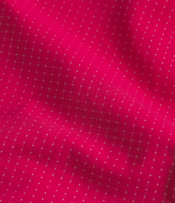 Womens-Summit-Series-AMK-Vest-TNF-DETAIL3.png