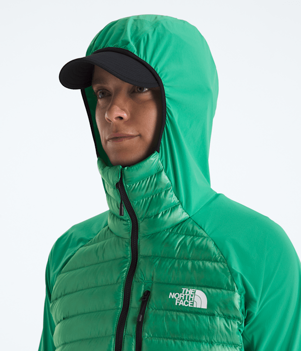 Womens-Summit-Series-Breithorn-LT-Hybrid-Hoodie-TNF-MODELHOOD2.png