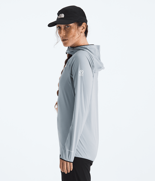 Womens-Summit-Series-Direct-Sun-Hoodie-TNF-MODEL34.png