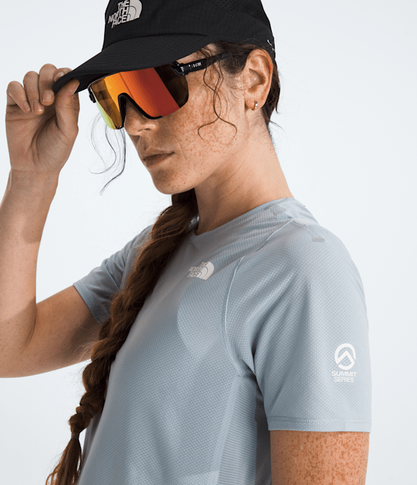Womens-Summit-Series-High-Trail-ShortSleeve-TNF-HERO2.png