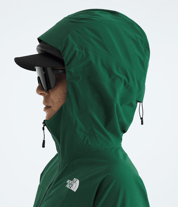 Womens-Summit-Series-Off-Width-Jacket-TNF-MODELHOOD2.png