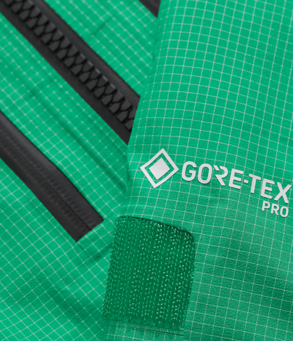 Womens-Summit-Series-Tsirku-GORETEX-Pro-Jacket-TNF-DETAIL3.png